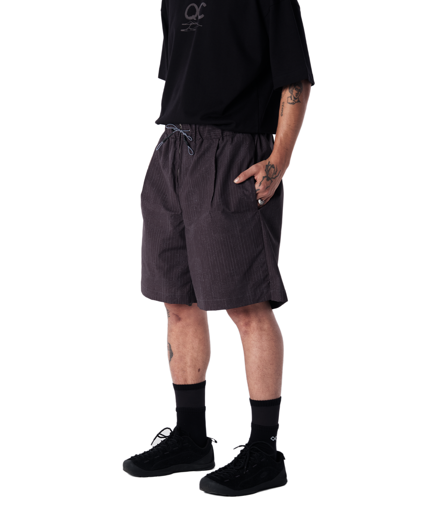 SHORTS ROTAS PRETO